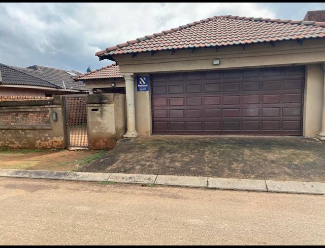 3 BEDROOM HOUSE FOR SALE IN VOSLOORUS